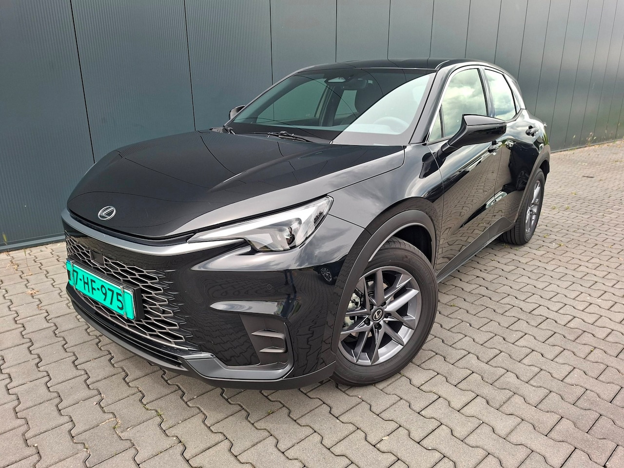 Lexus LBX - Hybrid 2WD comfort & safety pack keyless entry, camera, - AutoWereld.nl