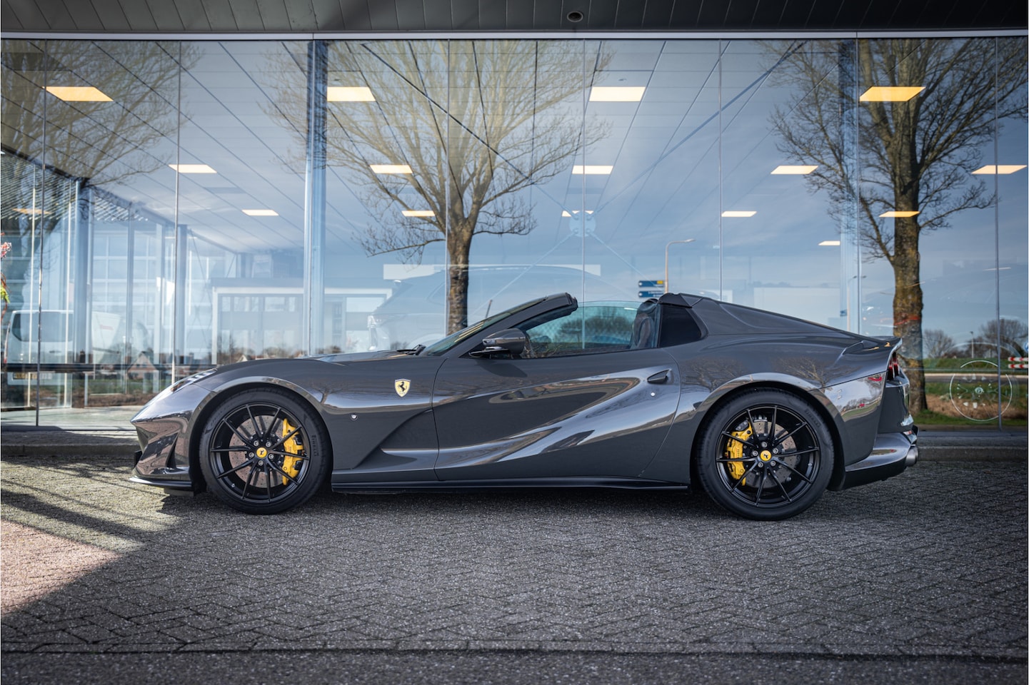 Ferrari 812 GTS - 6.5 V12 HELE ** Lift ** JBL ** PPF ** NOVITEC ** Daytona Seats ** BTW ** Pass. Display ** - AutoWereld.nl