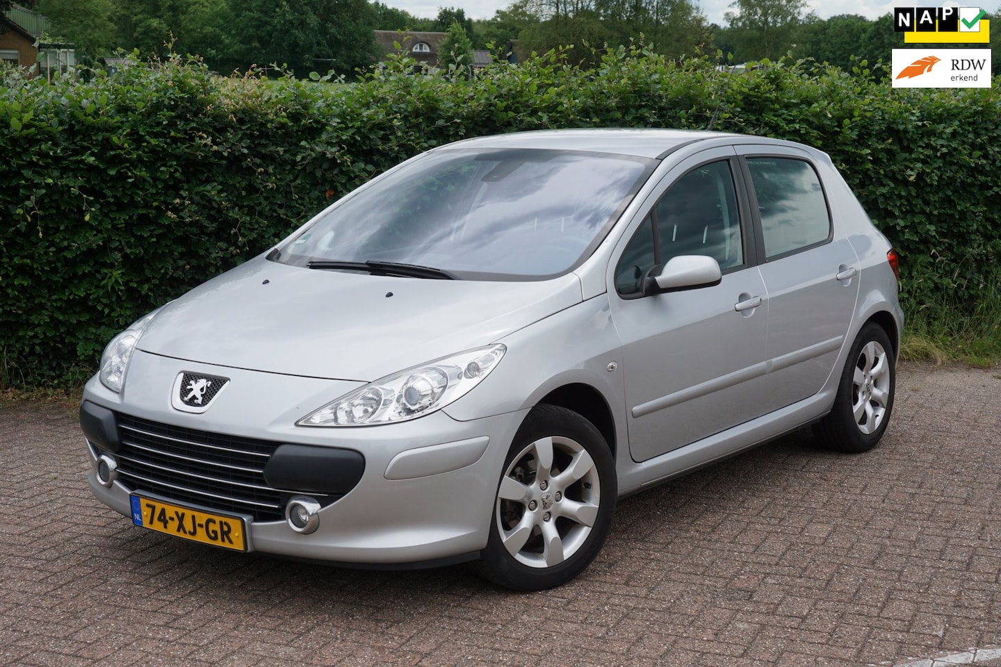Peugeot 307 - 1.6-16V Premium|2e Eigenaar|Clima|Trekhaak|Nap - AutoWereld.nl