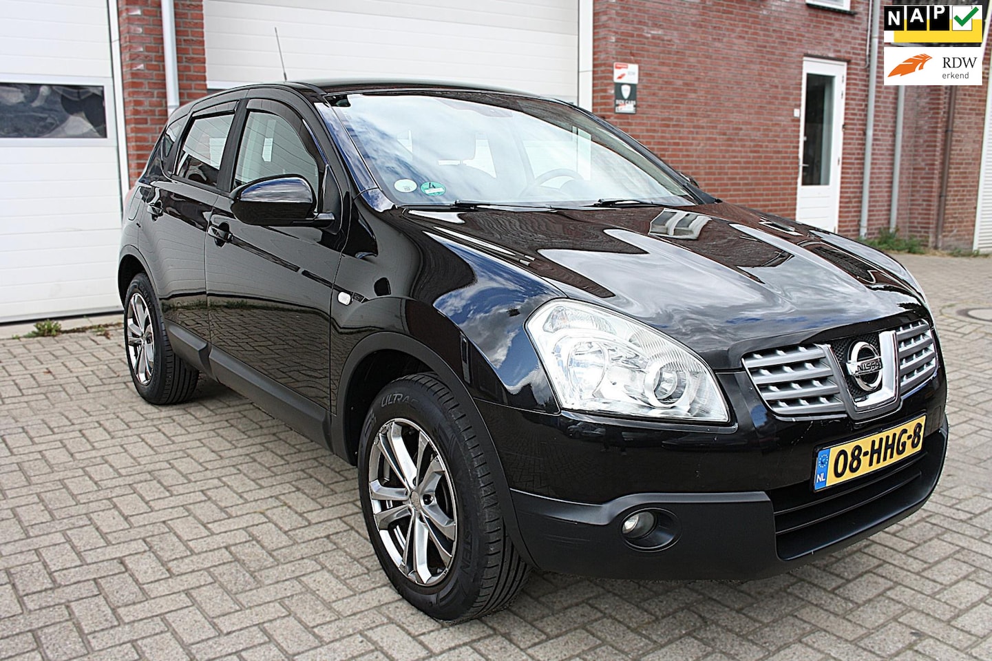 Nissan Qashqai - 1.6 Acenta |Nap|Airco|trekhaak|cruise control|LM Velgen - AutoWereld.nl