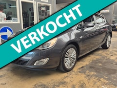 Opel Astra - 1.4 Cosmo *SUPER NETTE AUTO* van 2e eig