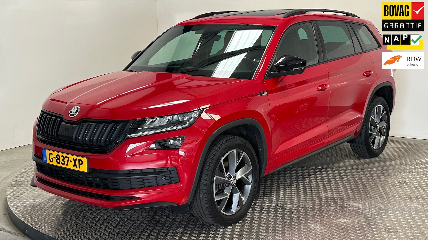 Skoda Kodiaq - 1.5 TSI Sportline Business benzine automaat navigatie panoramadak parkeersensoren stoelver - AutoWereld.nl