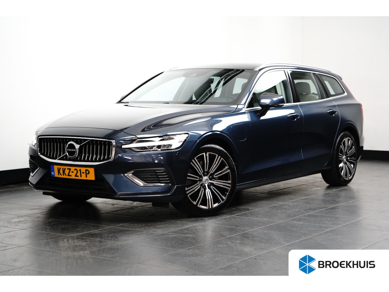 Volvo V60 - 2.0 T6 Recharge AWD Inscription 390pk | Trekhaak | Leder | Stoelverwarming | Apple Carplay - AutoWereld.nl
