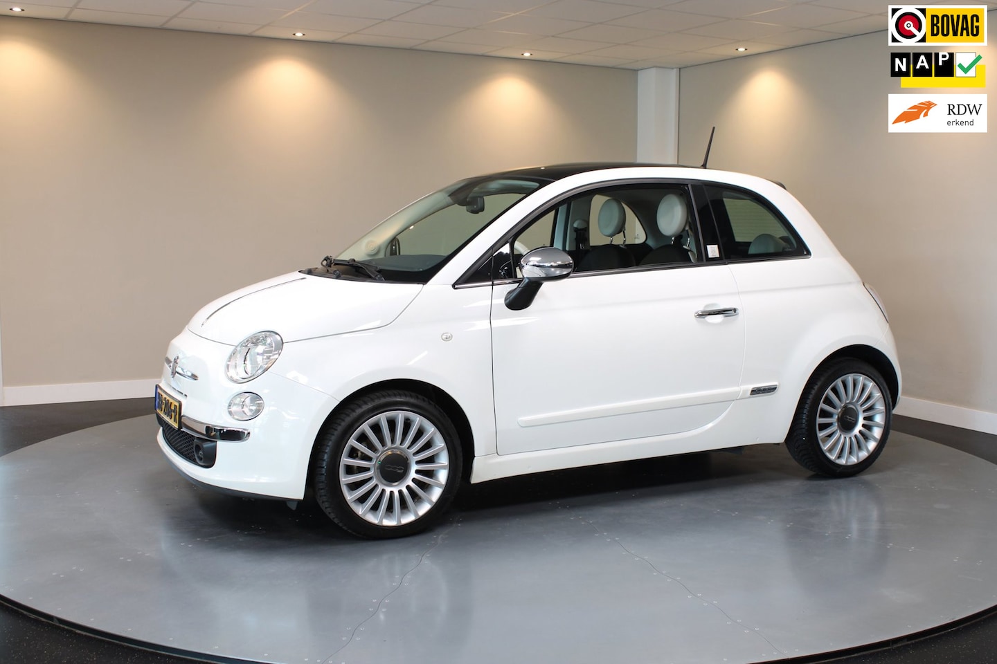 Fiat 500 - 0.9 TwinAir Turbo Rivièra Maison*1ste Eigenaar/Special Edition!* Pano|Leer|Climate|PDC|All - AutoWereld.nl
