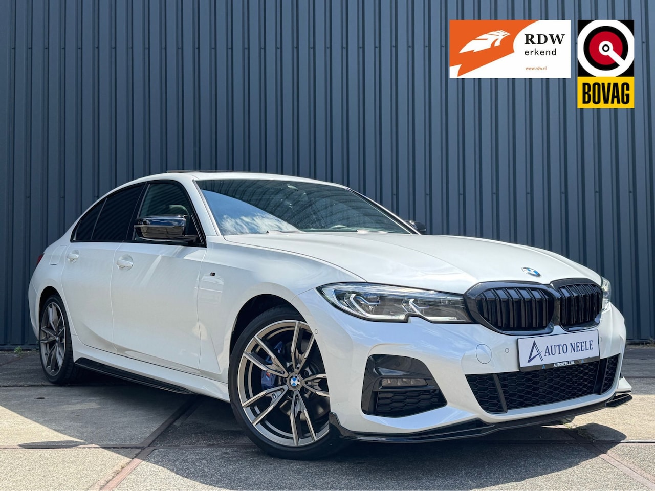 BMW 3-serie - 330e M Sport 292 pk PANO, Stuurverw, Elektr Zetels - AutoWereld.nl