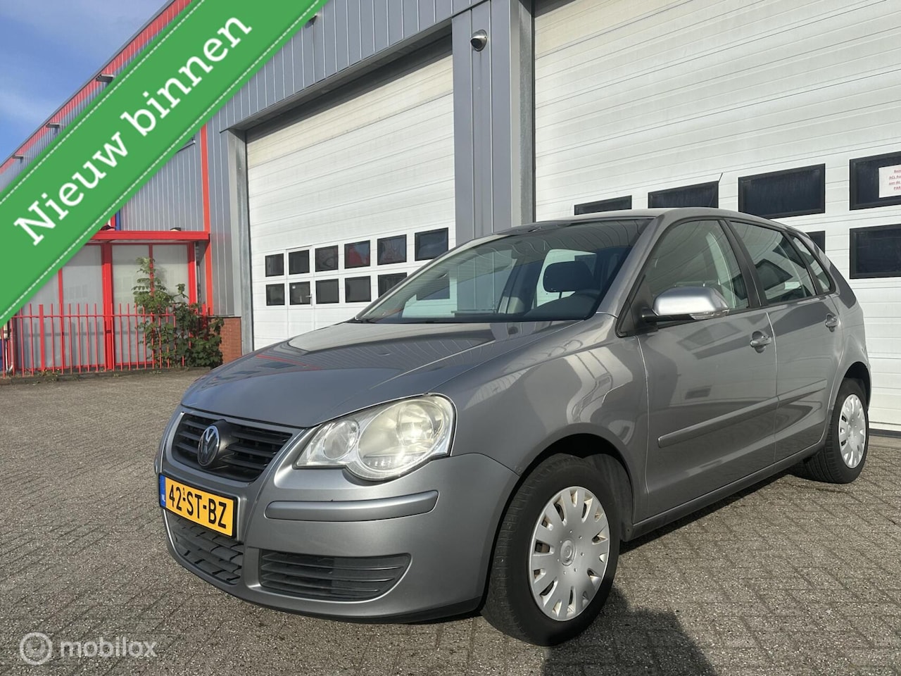 Volkswagen Polo - 1.4-16V Sportline/Automaat/Airco/ElekPakket - AutoWereld.nl