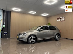 Volkswagen Golf - 1.4 TSI Highline Cup edition * Automaat / Panorama dak / Trekhaak / 17 inch LM / Volledig