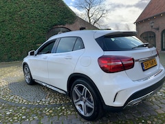 Mercedes-Benz GLA-Klasse - 180 Business Solution AMG CarPlay, Trekhaak