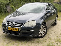 Volkswagen Jetta - 1.4 TSI Sportline