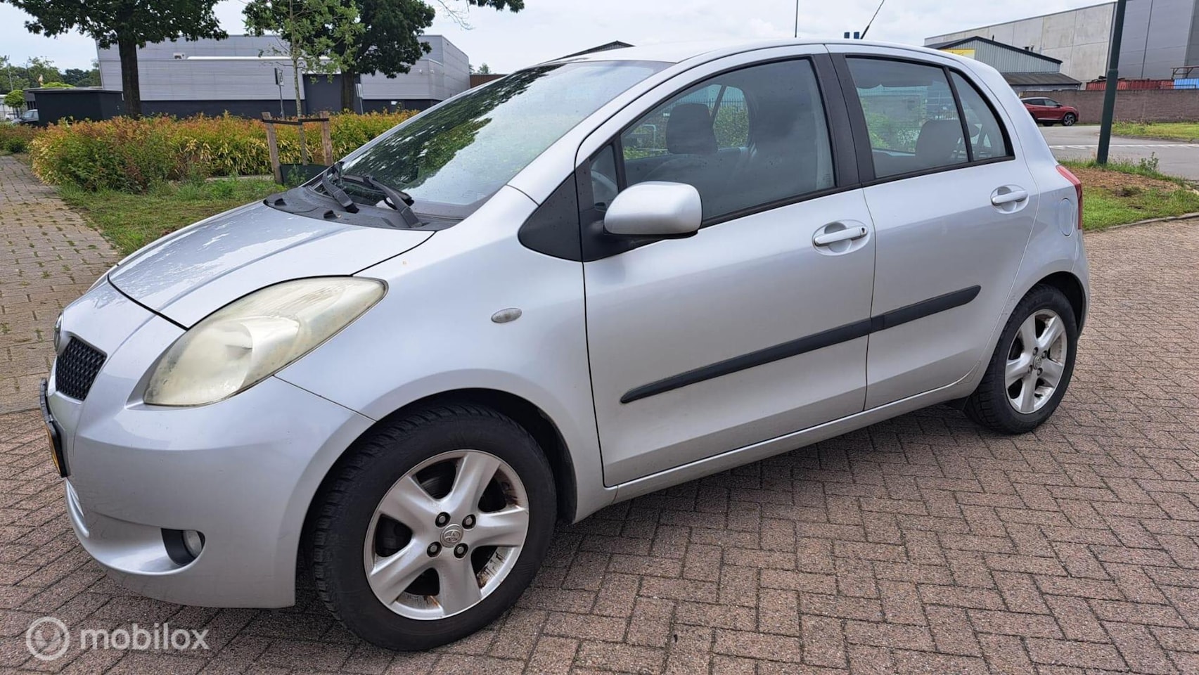 Toyota Yaris - 1.3 VVTi Sol MMT 1.3 VVTi Sol MMT - AutoWereld.nl