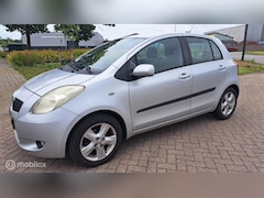Toyota Yaris - 1.3 VVTi Sol MMT Automaat