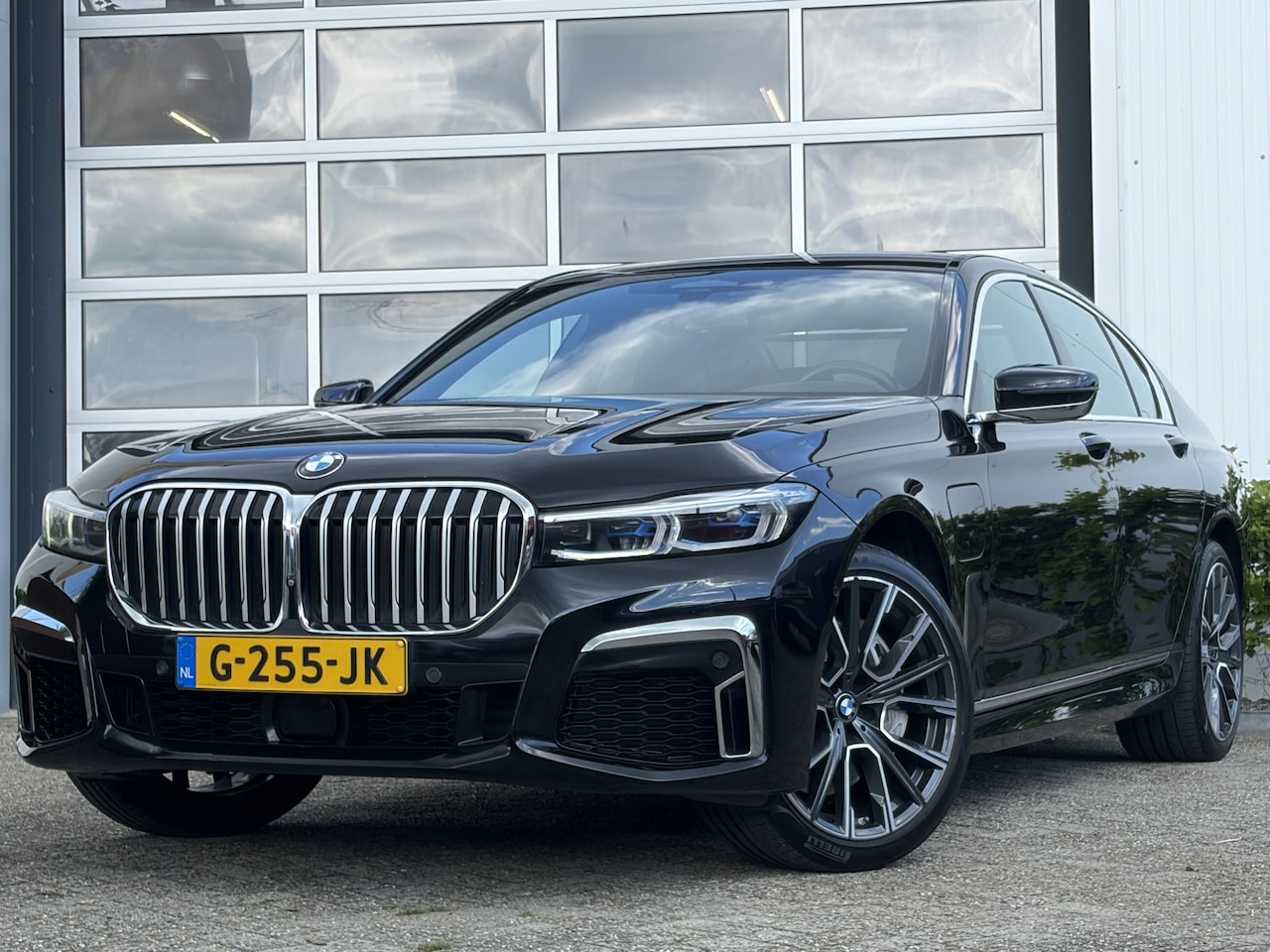 BMW 7-serie - 745e High Executive 396pk | M Sportpakket | Achterasbesturing | Cruise control adaptief me - AutoWereld.nl