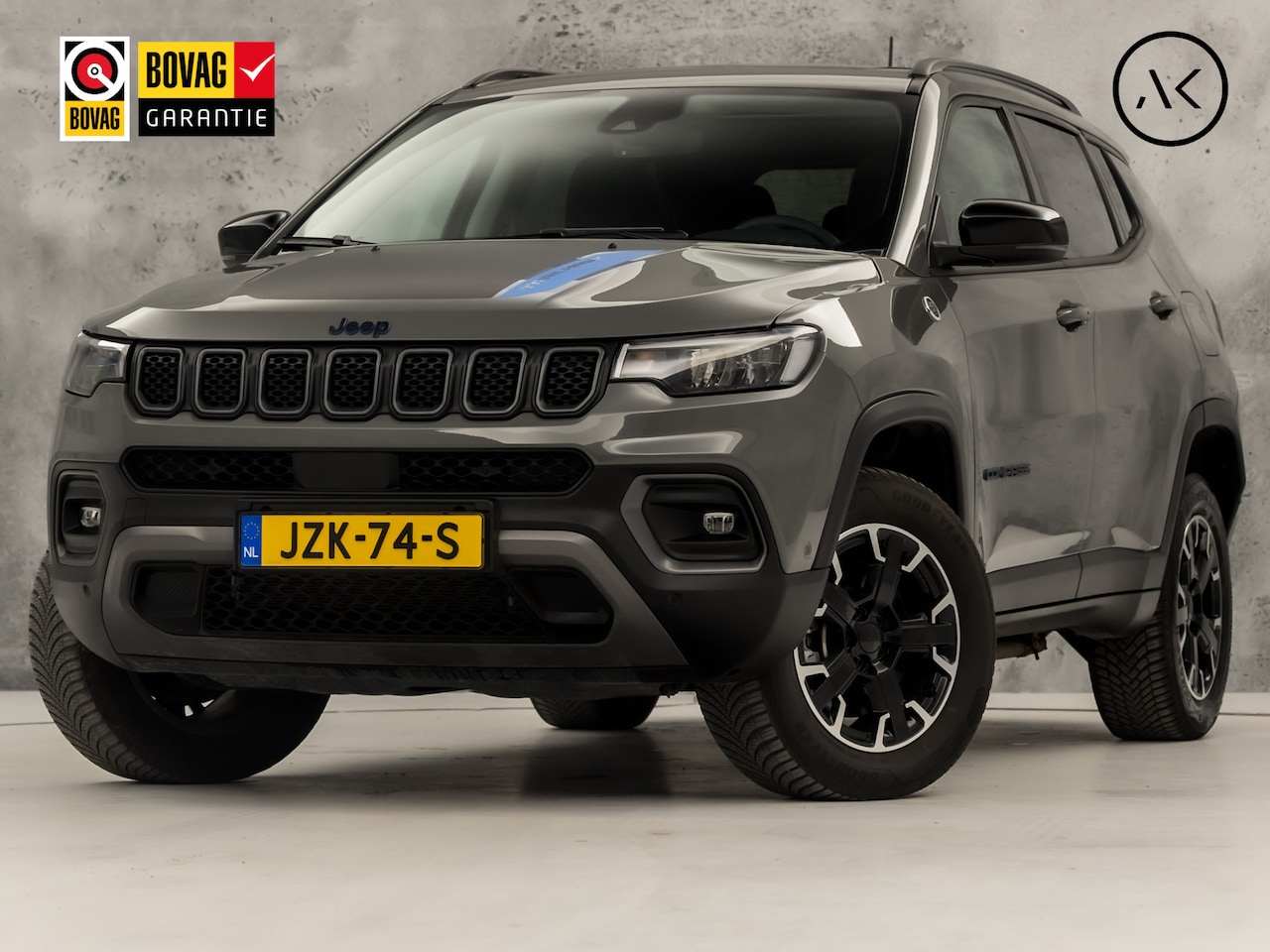 Jeep Compass - 4xe 240 Plug-in Hybrid Electric Trailhawk 240Pk Automaat (PANORAMADAK, NARDO GREY, VIRTUAL - AutoWereld.nl