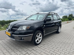 Mitsubishi Outlander - 2.0 Comfort 4WD, Trekhaak, Airco, Elektrische ramen