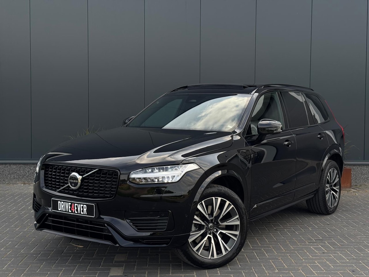 Volvo XC90 - 2.0 T8 Recharge AWD R DESIGN 455pk 7p PANO | LEDER | LED | TREKHAAK - AutoWereld.nl