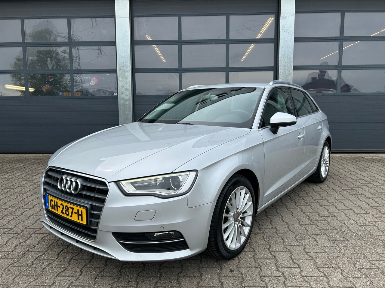 Audi A3 Sportback - 1.4 TFSI CoD Ambition Pro Line 1.4 TFSI 140pk CoD Ambition Pro Line - AutoWereld.nl