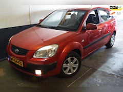 Kia Rio - 1.4 X-tra 5-deurs "Tropical Red" 97 pk