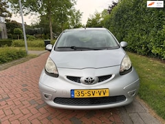 Toyota Aygo - 1.0-12V Sport, Airco, Dealer onderhouden, APK 01-08-2027