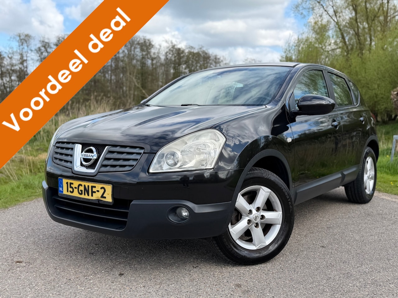 Nissan Qashqai - 1.6 Acenta / Airco / Radio - CD / Trekhaak / PDC Achter / LM-Velg 16" / NAP - AutoWereld.nl