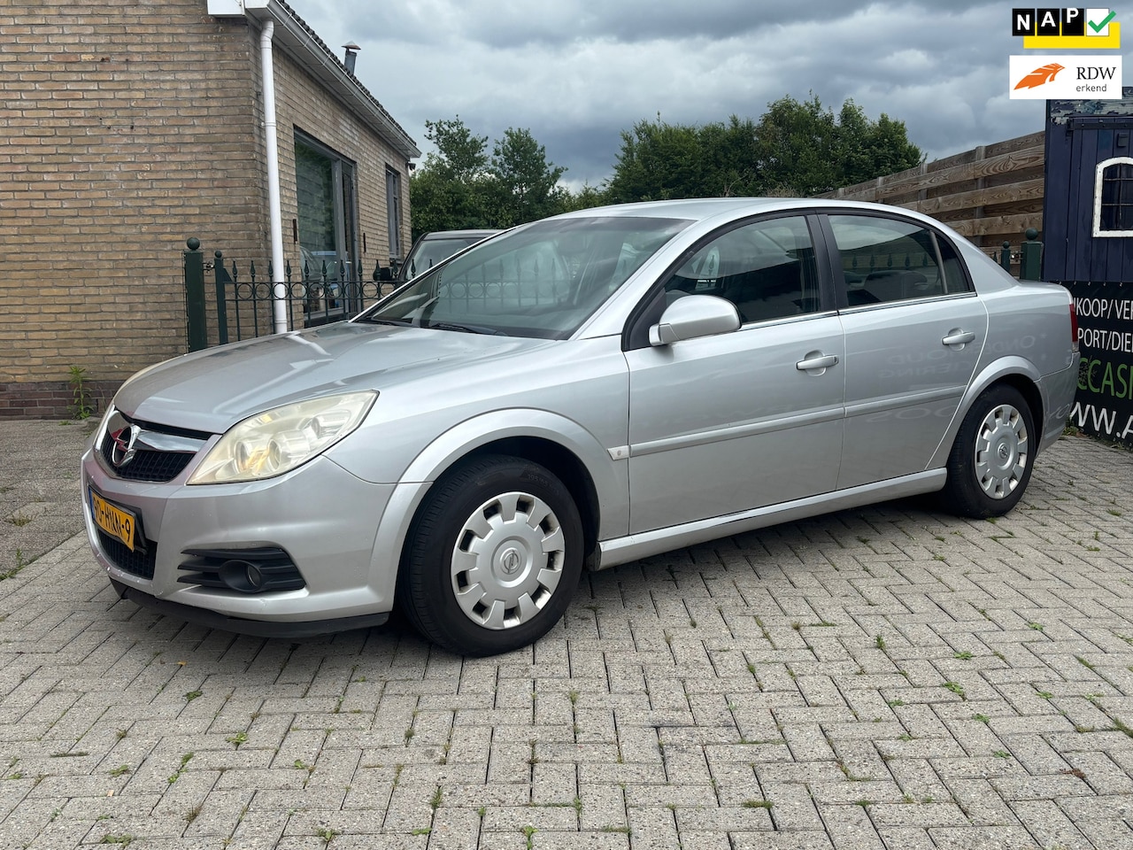 Opel Vectra - 1.9 CDTi Business | NIEUWE APK | TREKHAAK | AIRCO | CRUISE CONTROL ! RIJD SUPER ! - AutoWereld.nl
