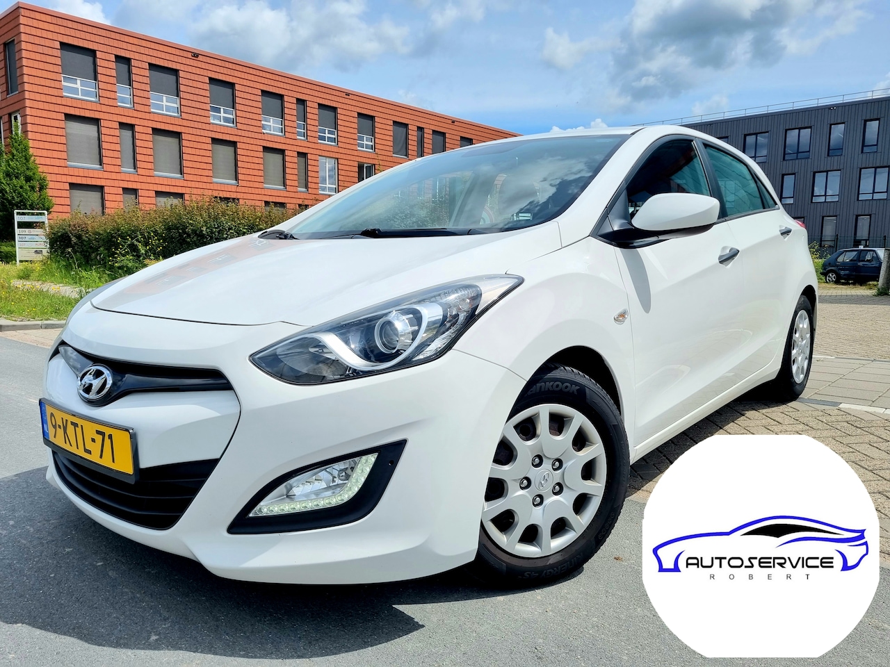 Hyundai i30 - 1.4i i-Drive Airco afneembaar trekhaak 2e eig! 81.528km! 2012 - AutoWereld.nl