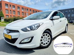 Hyundai i30 - 1.4i i-Drive Airco afneembaar trekhaak 2e eig! 81.528km! 2012