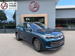 Volkswagen Tiguan - 1.5 eHybrid Elegance 204pk | Trekhaak | Camera | Head-up | All-season | Dode hoek | Elek.