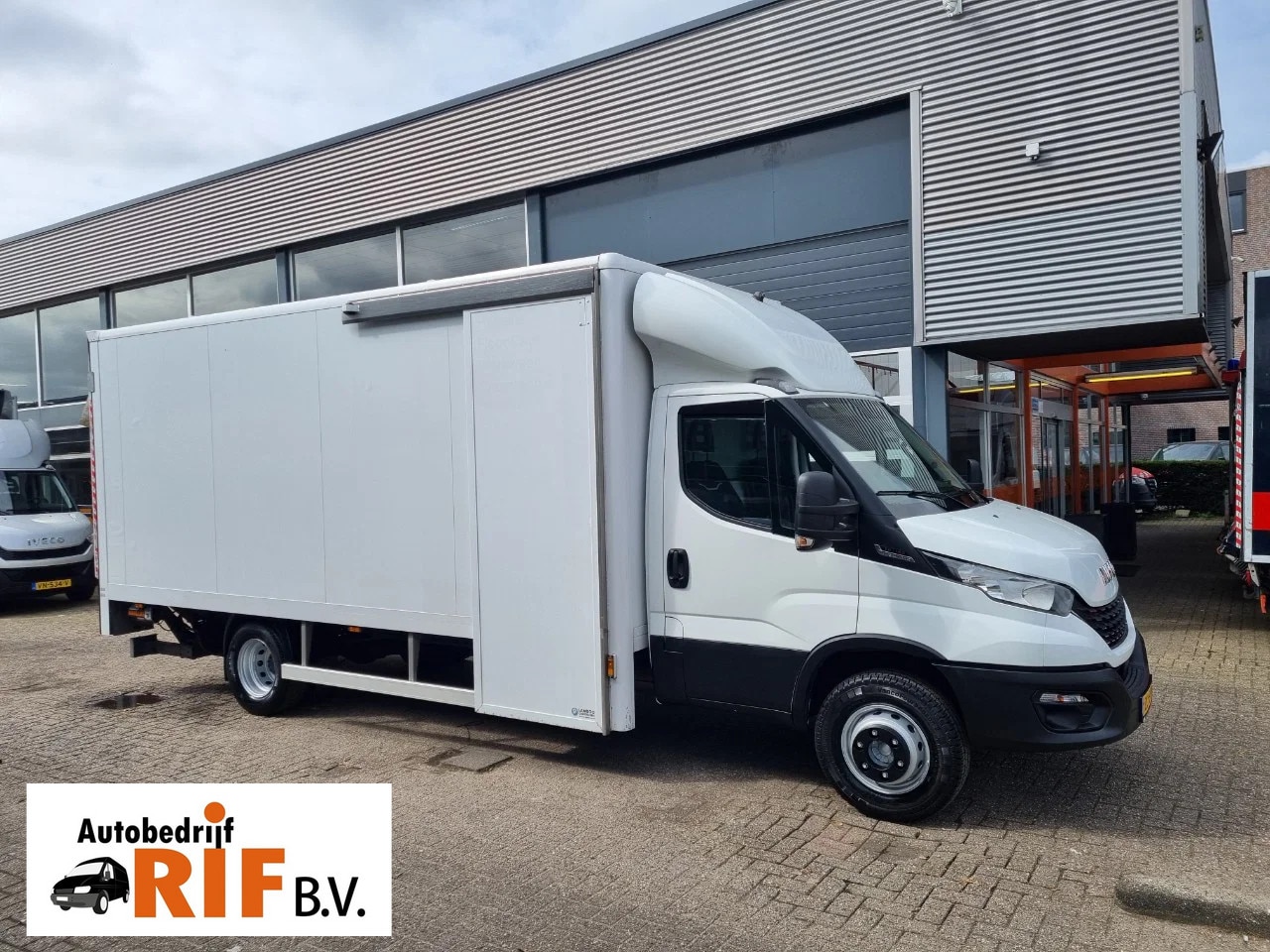Iveco Daily - 70C18 3.0D Koffer 1000kg LBW GVW 7000kg Euro 6 - AutoWereld.nl