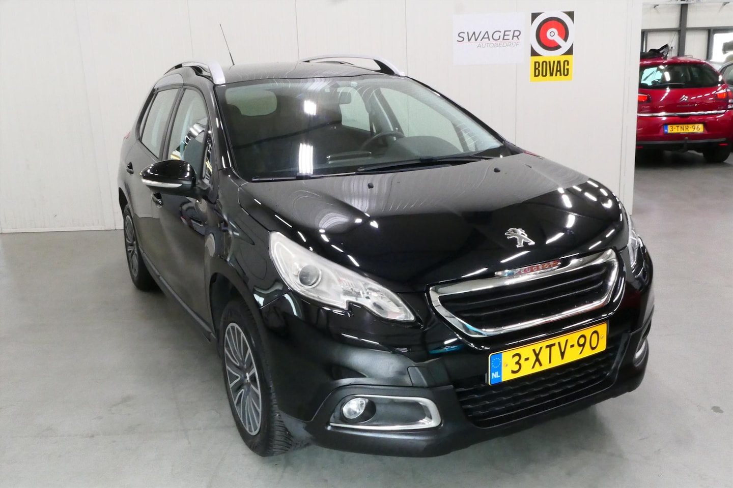 Peugeot 2008 - 1.2 PureTech 82pk Active(Goed onderhouden&Trekhaak) - AutoWereld.nl