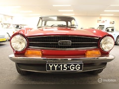 Triumph TR6 - soft top