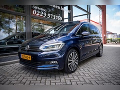 Volkswagen Touran - 1.8 TSI 180pk Highline Business R | 7 persoons | Trekhaak | Panoramadak | Led | Navigatie