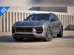 Porsche Cayenne - 3.0 E-Hybrid Black Edition SportDesign PANO|HEADUP|ACC|22INCH|SPORTSTOELEN|TREKHAAK
