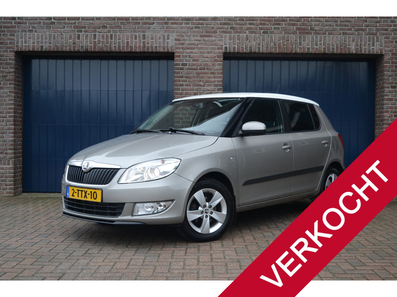 Skoda Fabia - 1.2 TSI Drive | Trekhaak | Airco | Navigatie | Xenon | Cruise | Dealer onderhouden - AutoWereld.nl