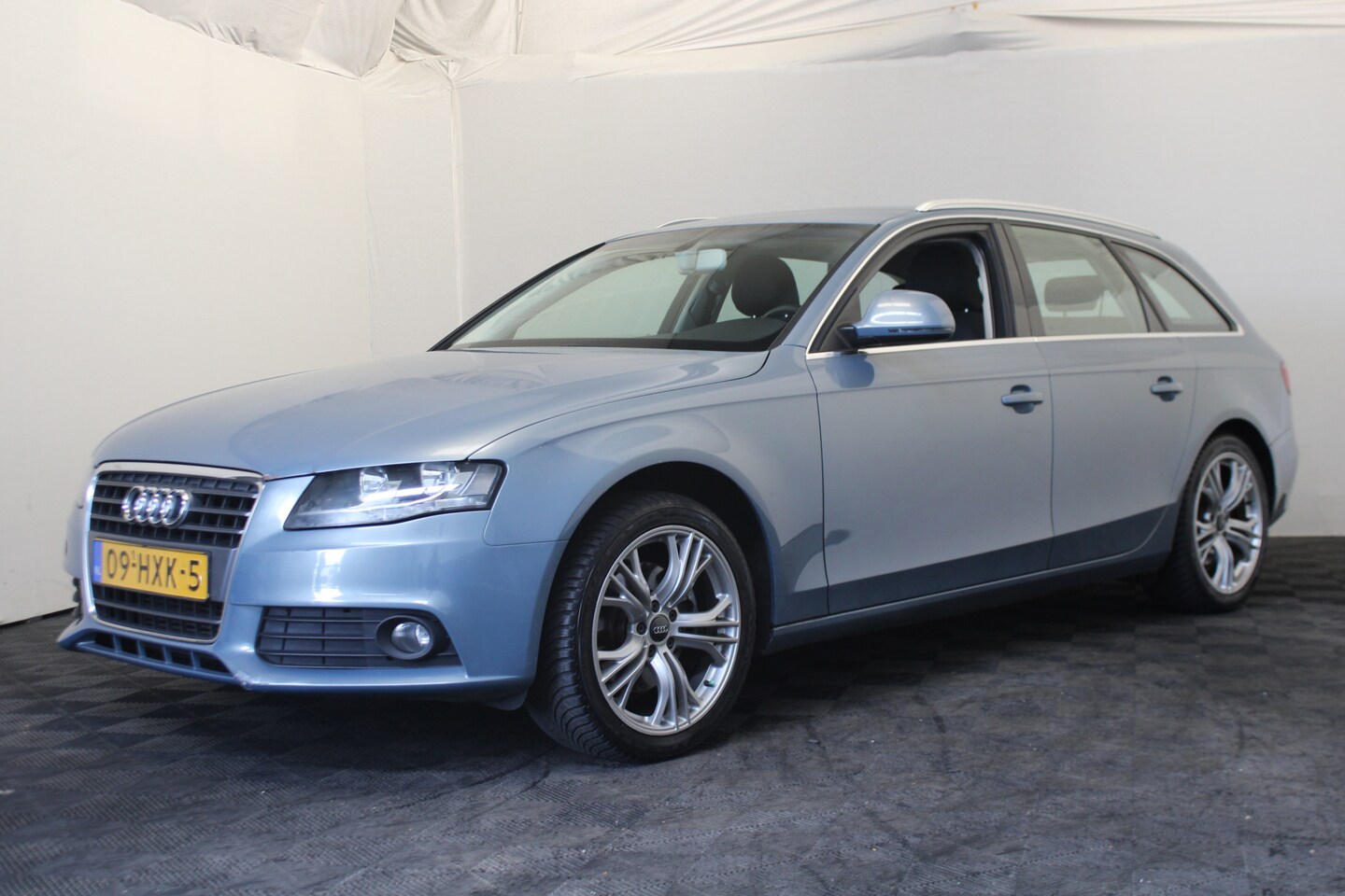 Audi A4 Avant - 1.8 TFSI Pro Line Business Loopt onregelmatig - AutoWereld.nl