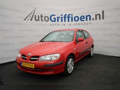 Nissan Almera - 1.5 keurige hatchback met airco met nieuwe APK bij aflevering