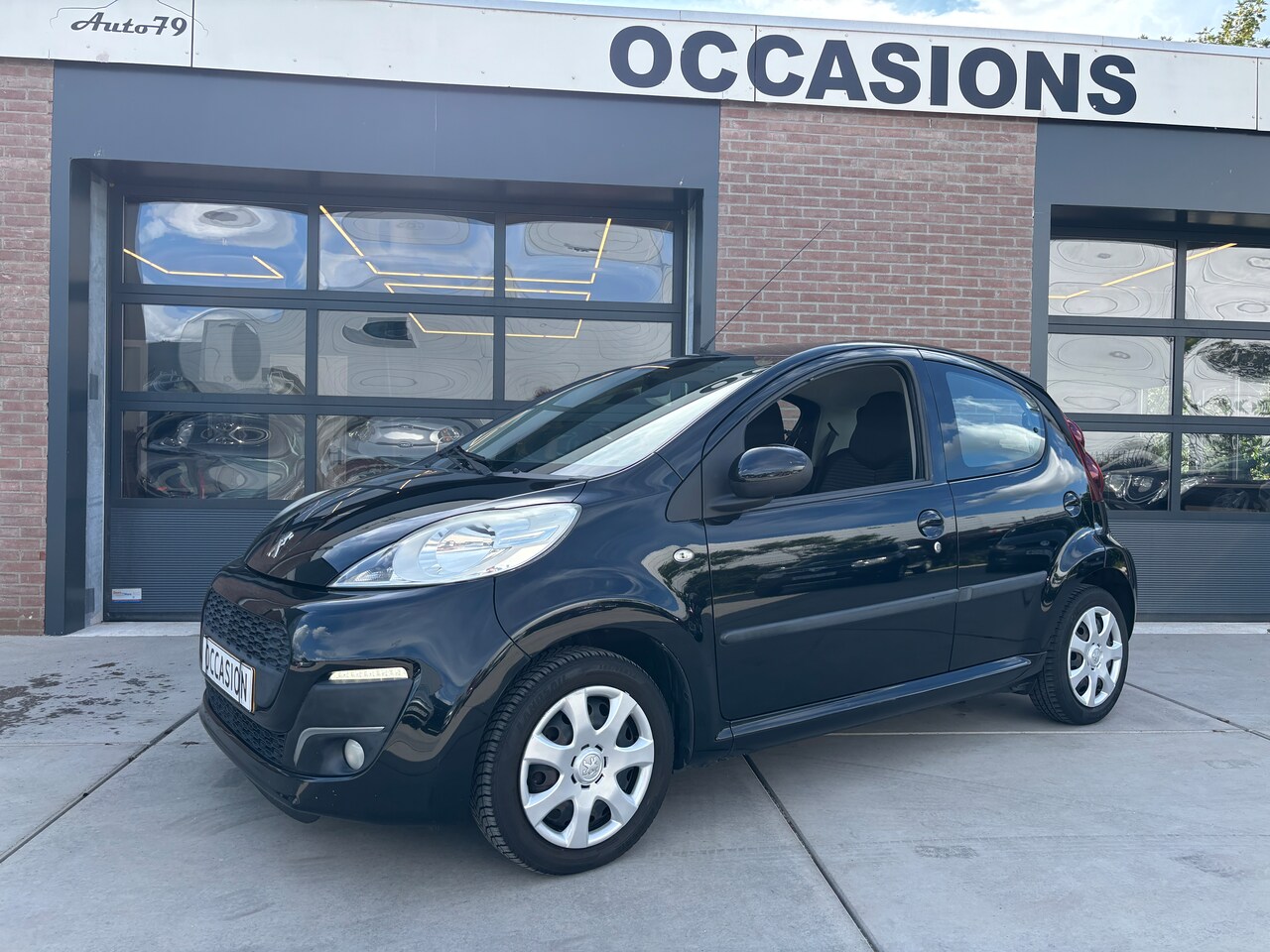 Peugeot 107 - 1.0 Active | Org-NL auto. Airco. El pakket. App-connect.