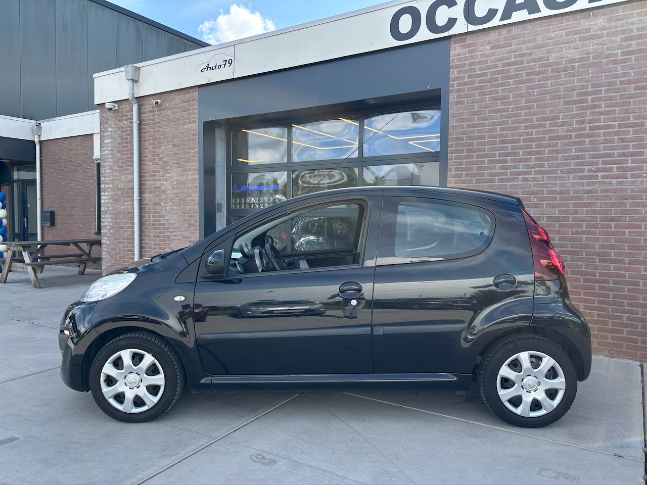 Peugeot 107 - 1.0 Active | Org-NL auto. Airco. El pakket. App-connect.