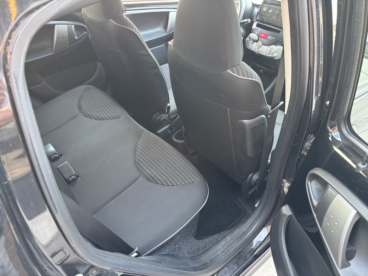 Peugeot 107 - 1.0 Active | Org-NL auto. Airco. El pakket. App-connect.