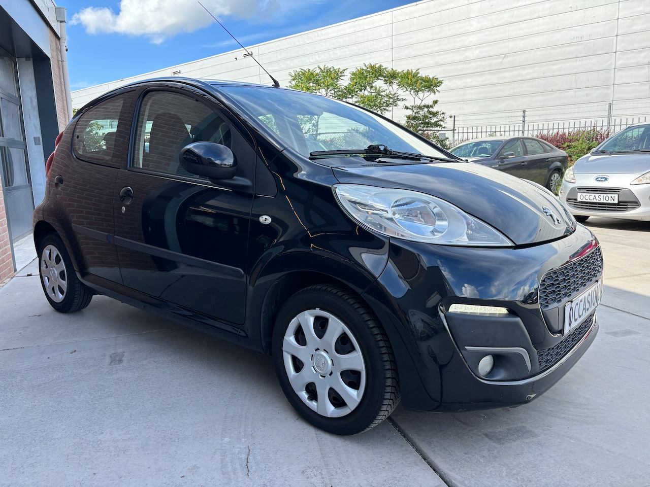Peugeot 107 - 1.0 Active | Org-NL auto. Airco. El pakket. App-connect.