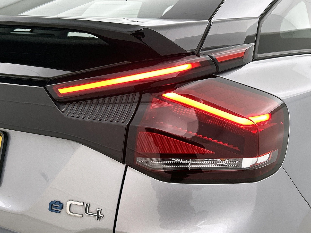 Citroën Ë-C4 - Feel Edition 136pk 50 kWh Automaat | Head-Up Display | Apple Carplay/Android Auto | Climat - AutoWereld.nl