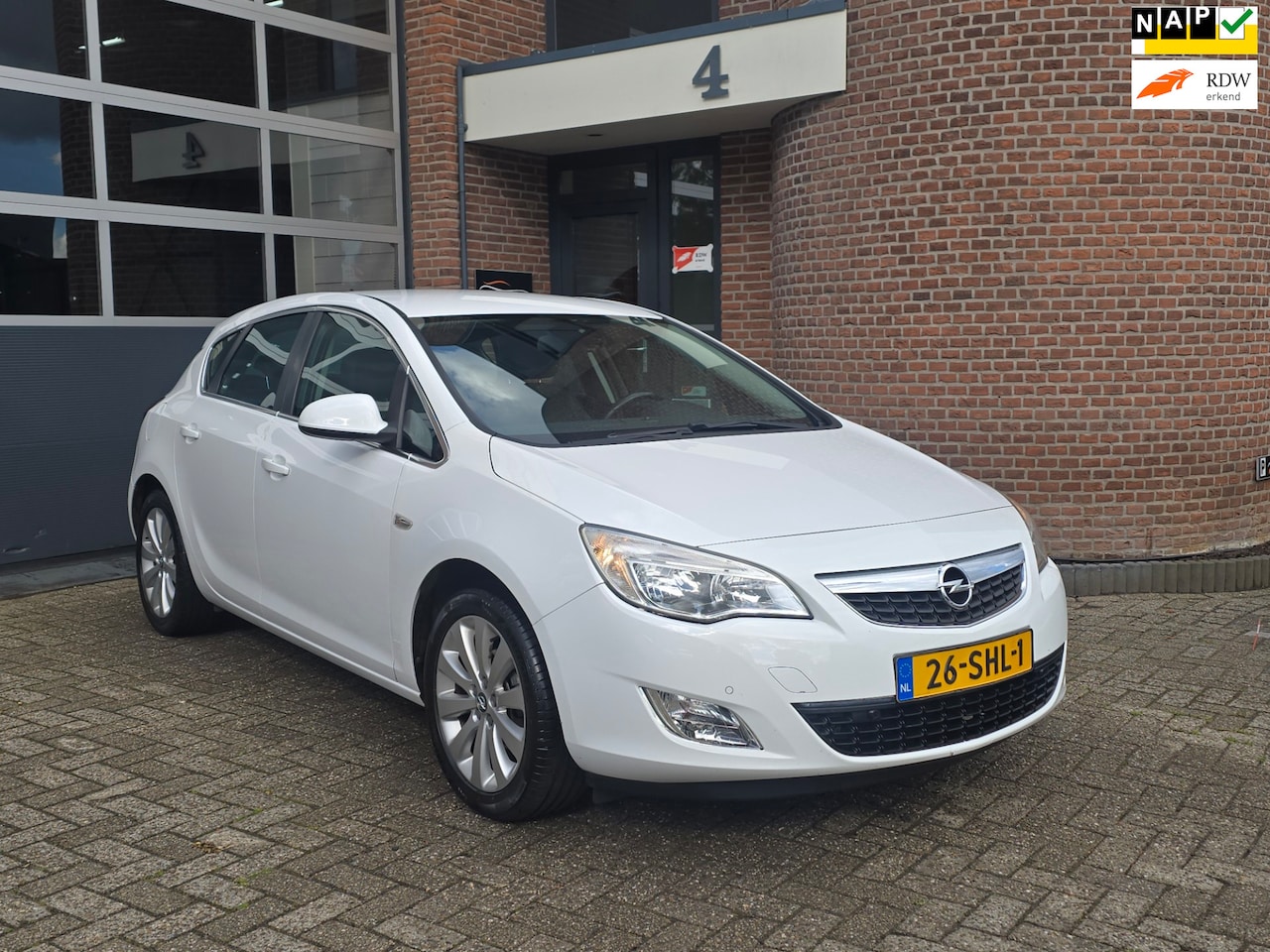 Opel Astra - 1.4 Turbo Cosmo Apk |Nap |Cruise |Airco - AutoWereld.nl