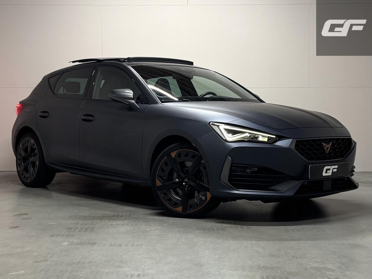 CUPRA Leon - 1.4 e-Hybrid VZ Copper Edition Pano Memory Sfeer - AutoWereld.nl