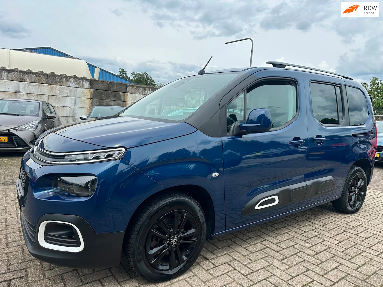 Citroën Berlingo - 1.2 PureTech Feel CLIMA/ CRUISE/ NAVI/ CARPLAY! - AutoWereld.nl