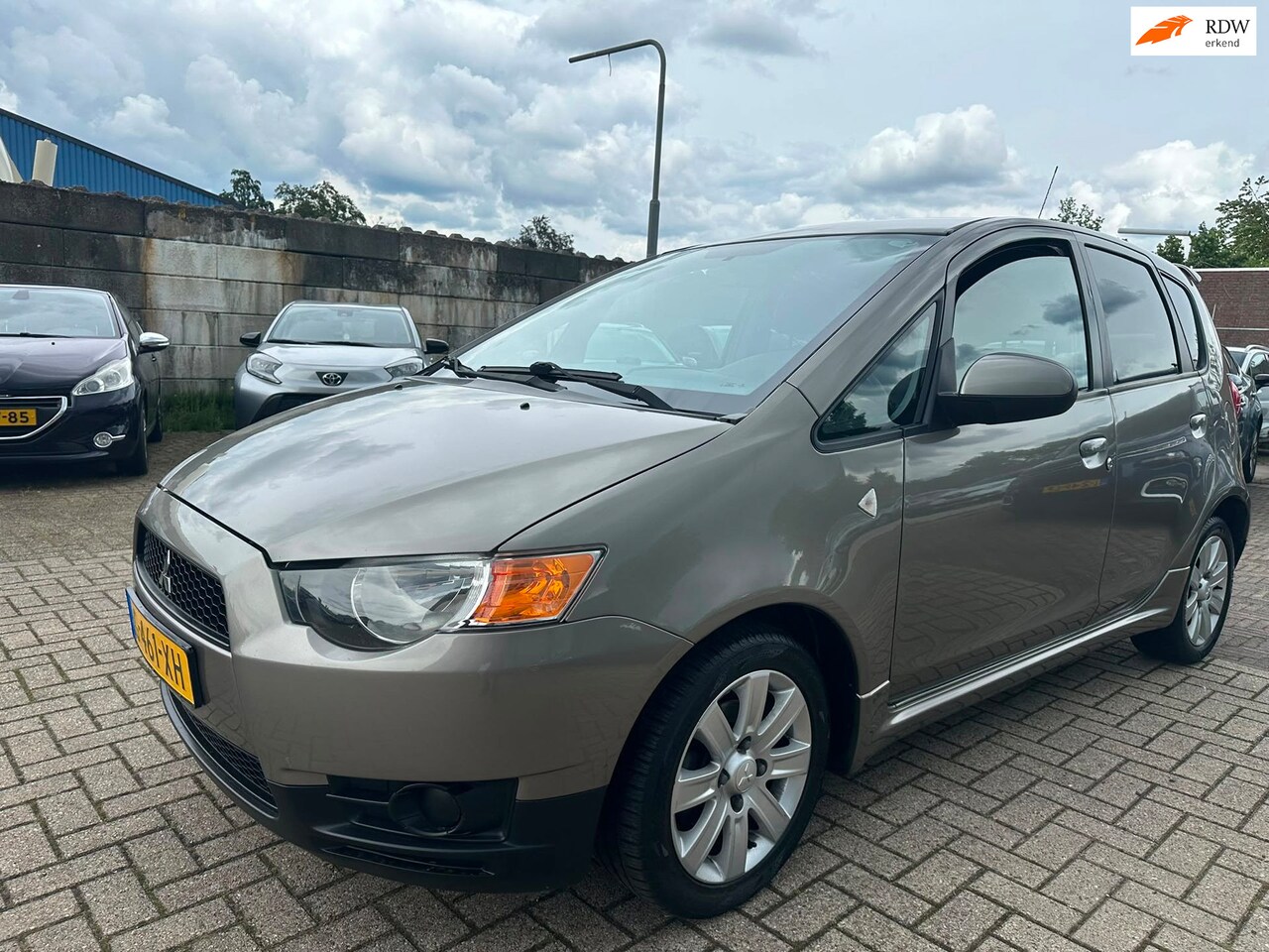 Mitsubishi Colt - 1.3 Edition Two 5 DRS AUTOMAAT/ AIRCO/ HOGE INSTAP! - AutoWereld.nl