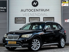 BMW X1 - SDrive20i High Executive AUT 184 PK LEDER/PDC/STOELVERWARMING
