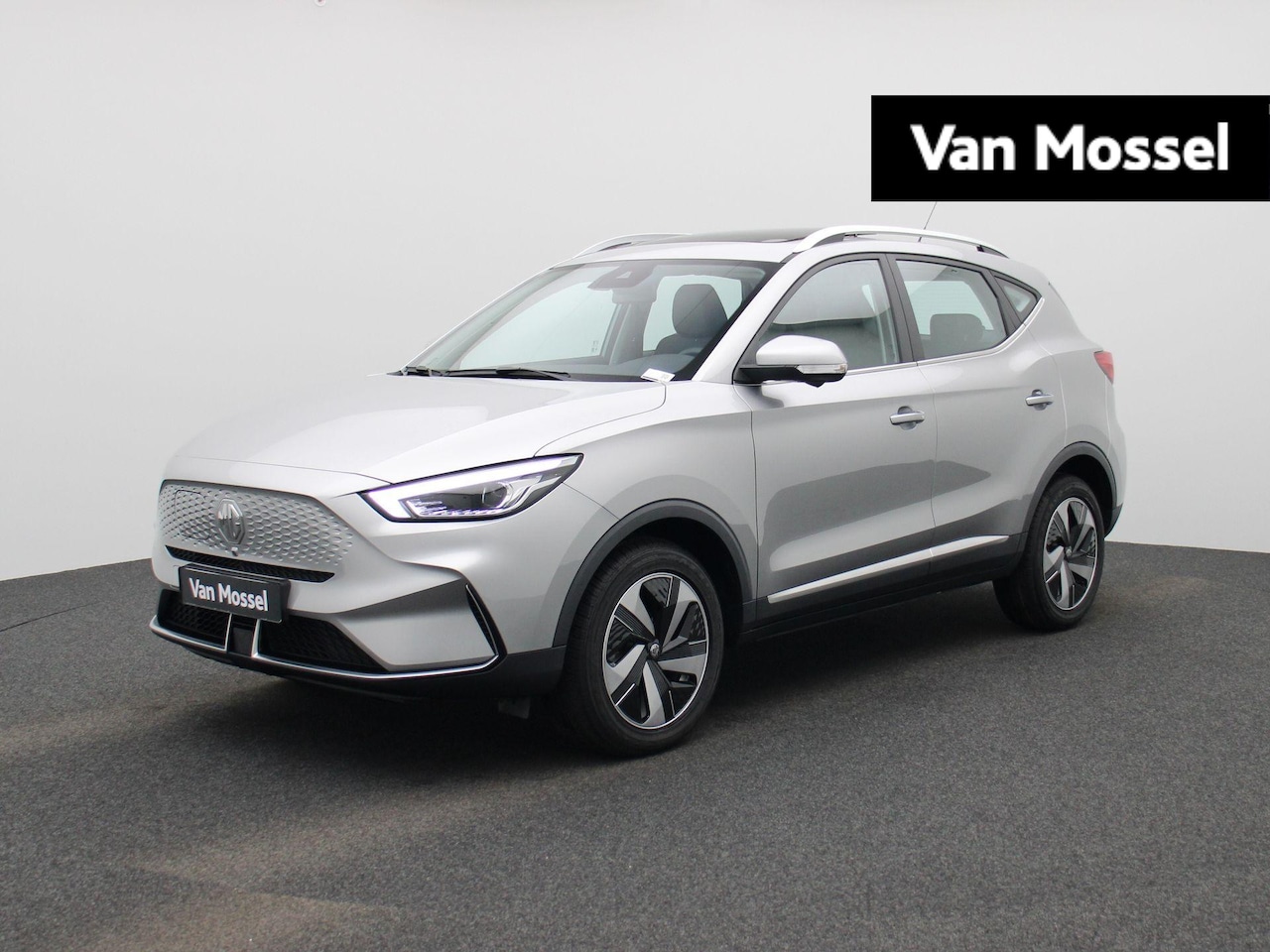 MG ZS - Standard Range Luxury 50 kWh | Voorraad voordeel | Op = Op! | Panoramadak | Leatherette Be - AutoWereld.nl