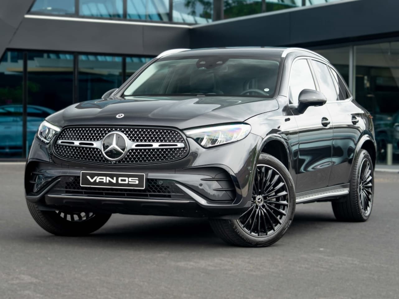 Mercedes-Benz GLC-klasse - GLC 400e 4Matic AMG Line | Pano | Memory | Trekhaak | Winterpakk - AutoWereld.nl