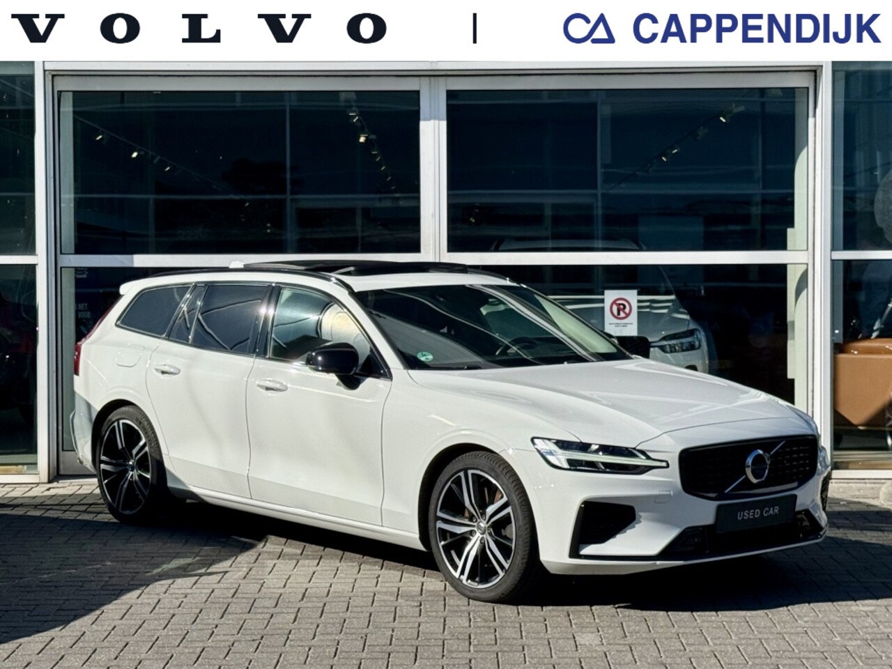 Volvo V60 - T6 340PK Recharge R-Design| Full Options! Trekhaak - AutoWereld.nl