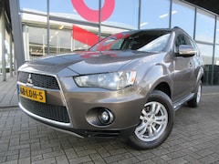 Mitsubishi Outlander - 2.0 Intro Edition AUTOMAAT | DEALER ONDERHOUDEN | NAVIGATIE | 118.059 KM NAP |
