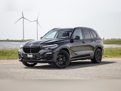 BMW X5 - xDrive45e Executive CARPLAY / CAMERA / DEALER ONDERHOUDEN / LEER / STOELVERWARMING / BLACK